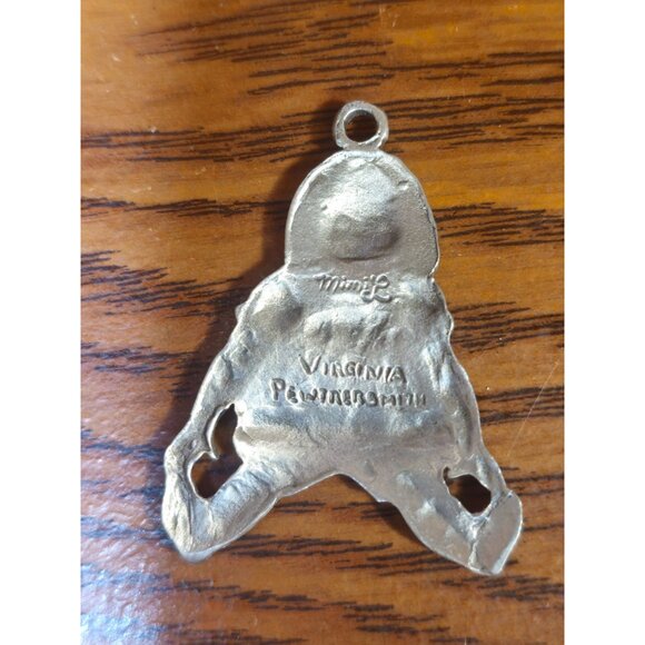 Vintage Virginia Pewter Doll Ornament Pendant Charm - Picture 4 of 4